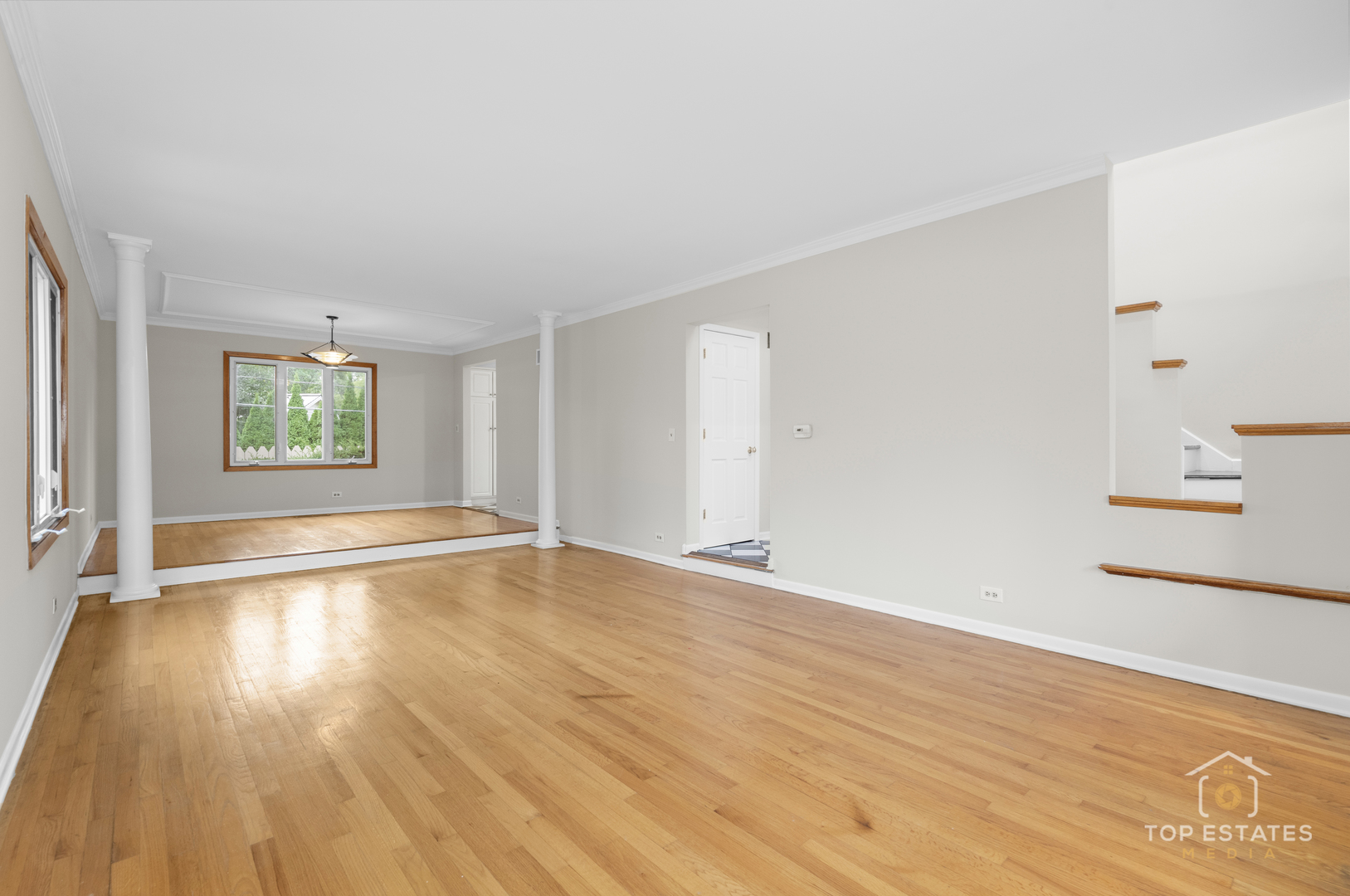 445 W Dorset Avenue, Palatine, IL 60067