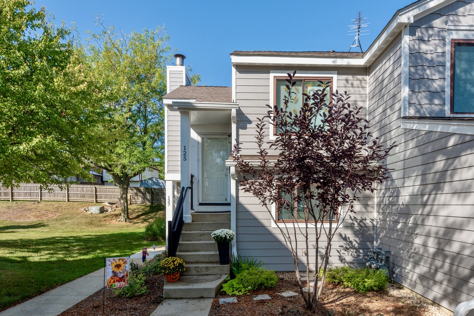 125 Manchester Court #125, Schaumburg, IL 60193