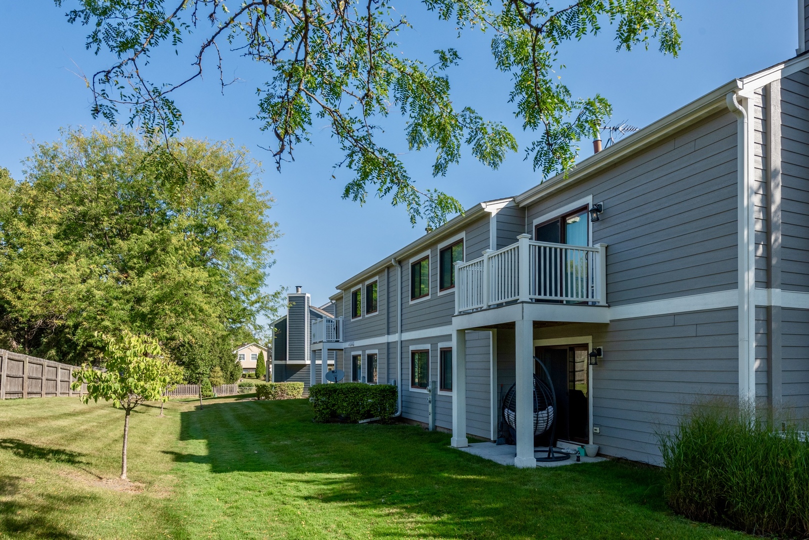 125 Manchester Court #125, Schaumburg, IL 60193