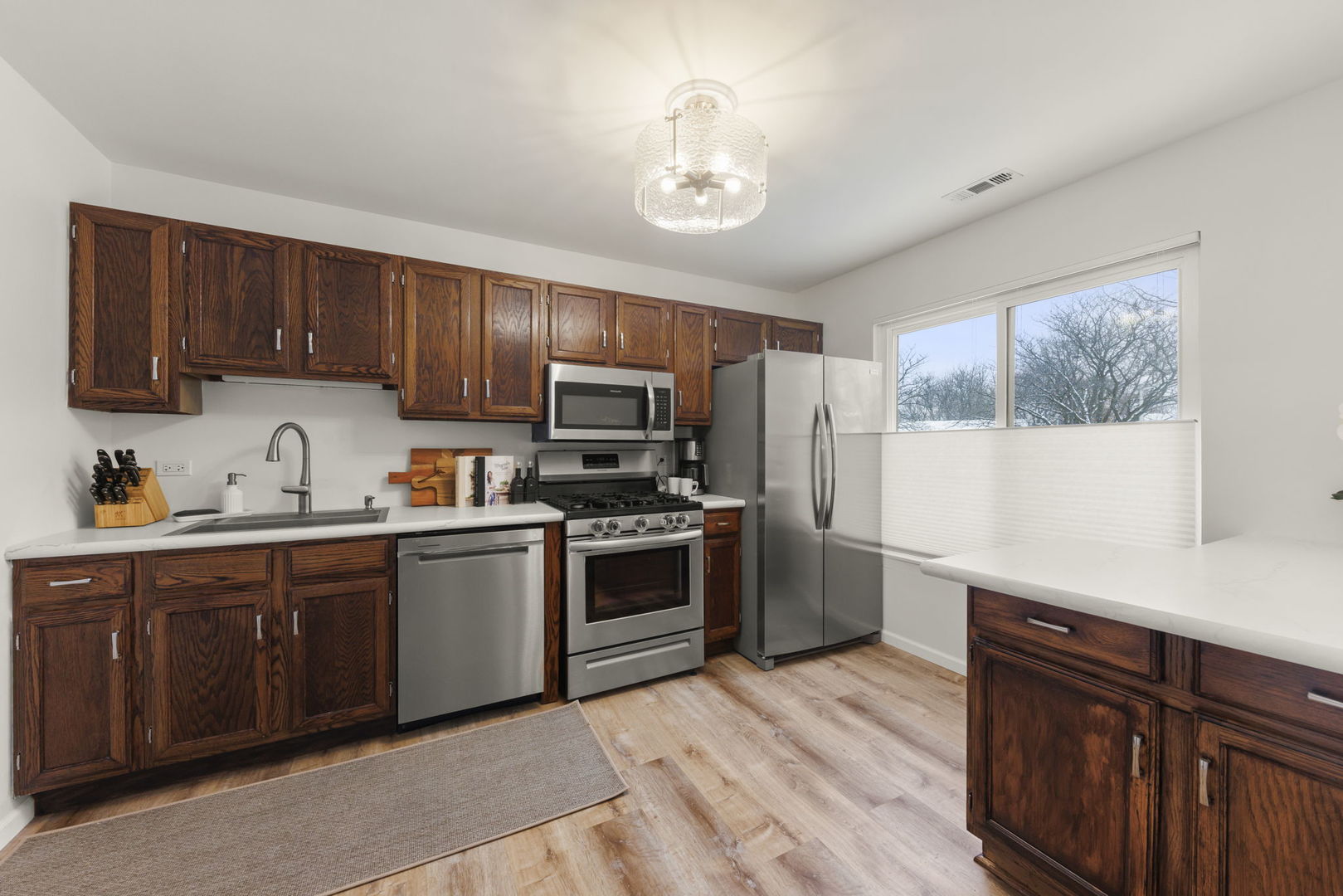 125 Manchester Court #125, Schaumburg, IL 60193