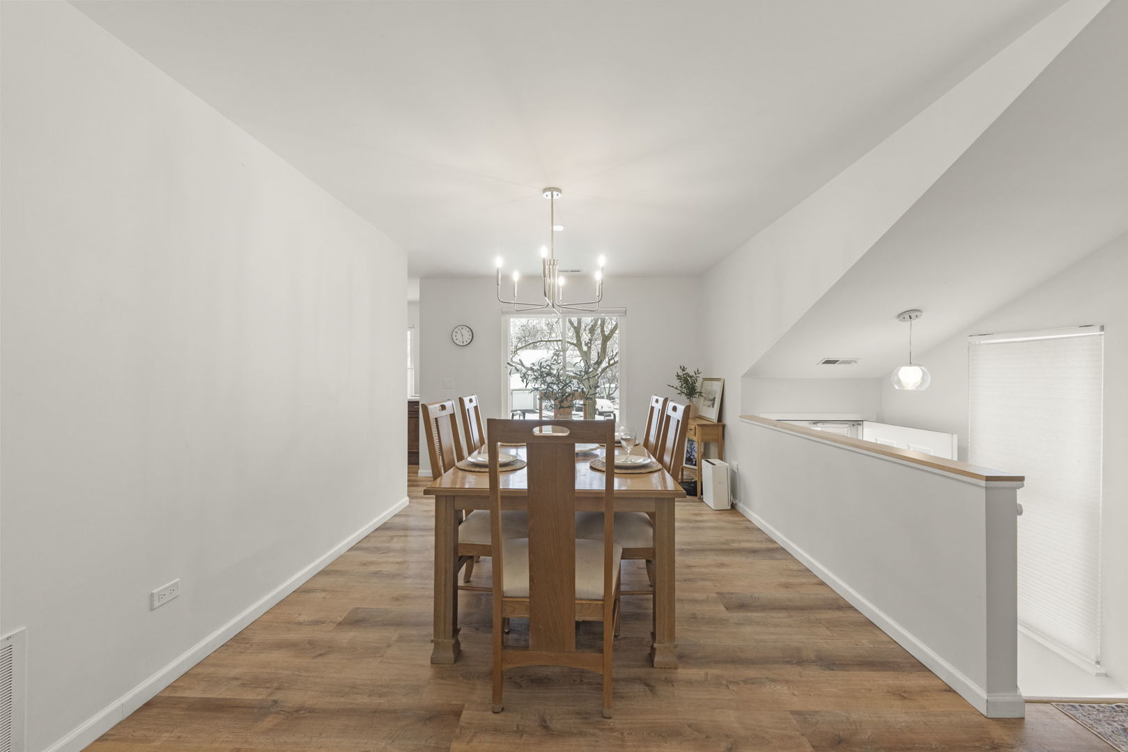 125 Manchester Court #125, Schaumburg, IL 60193