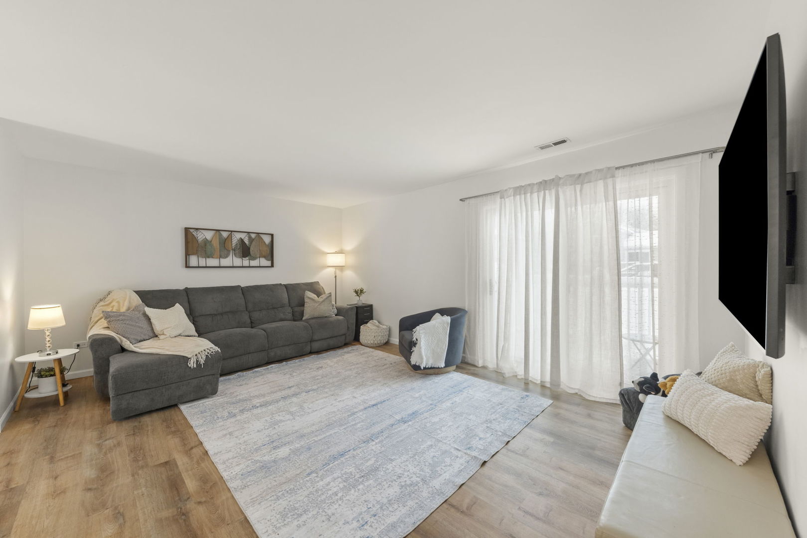 125 Manchester Court #125, Schaumburg, IL 60193