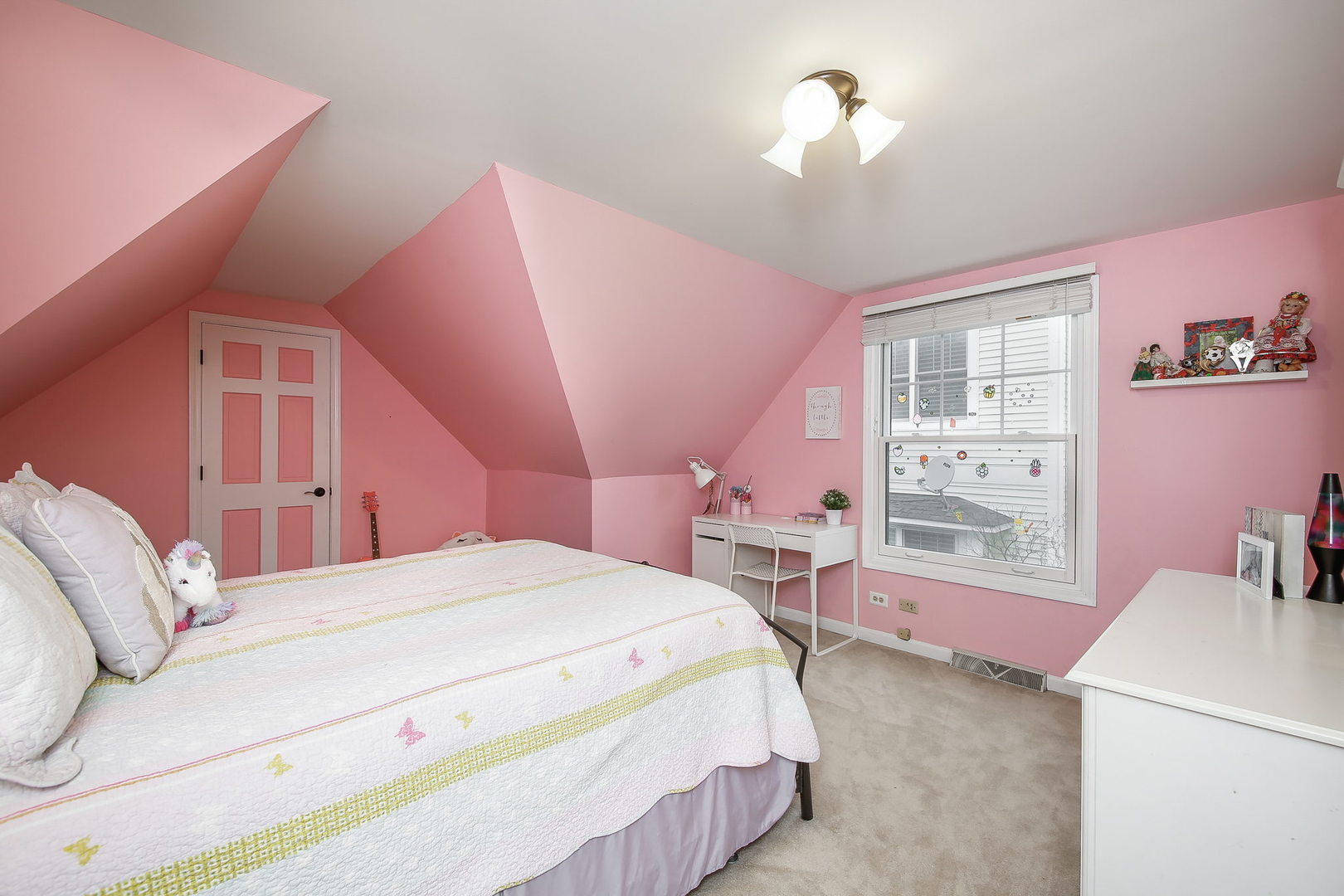 709 Pleasant Avenue, Glen Ellyn, IL 60137