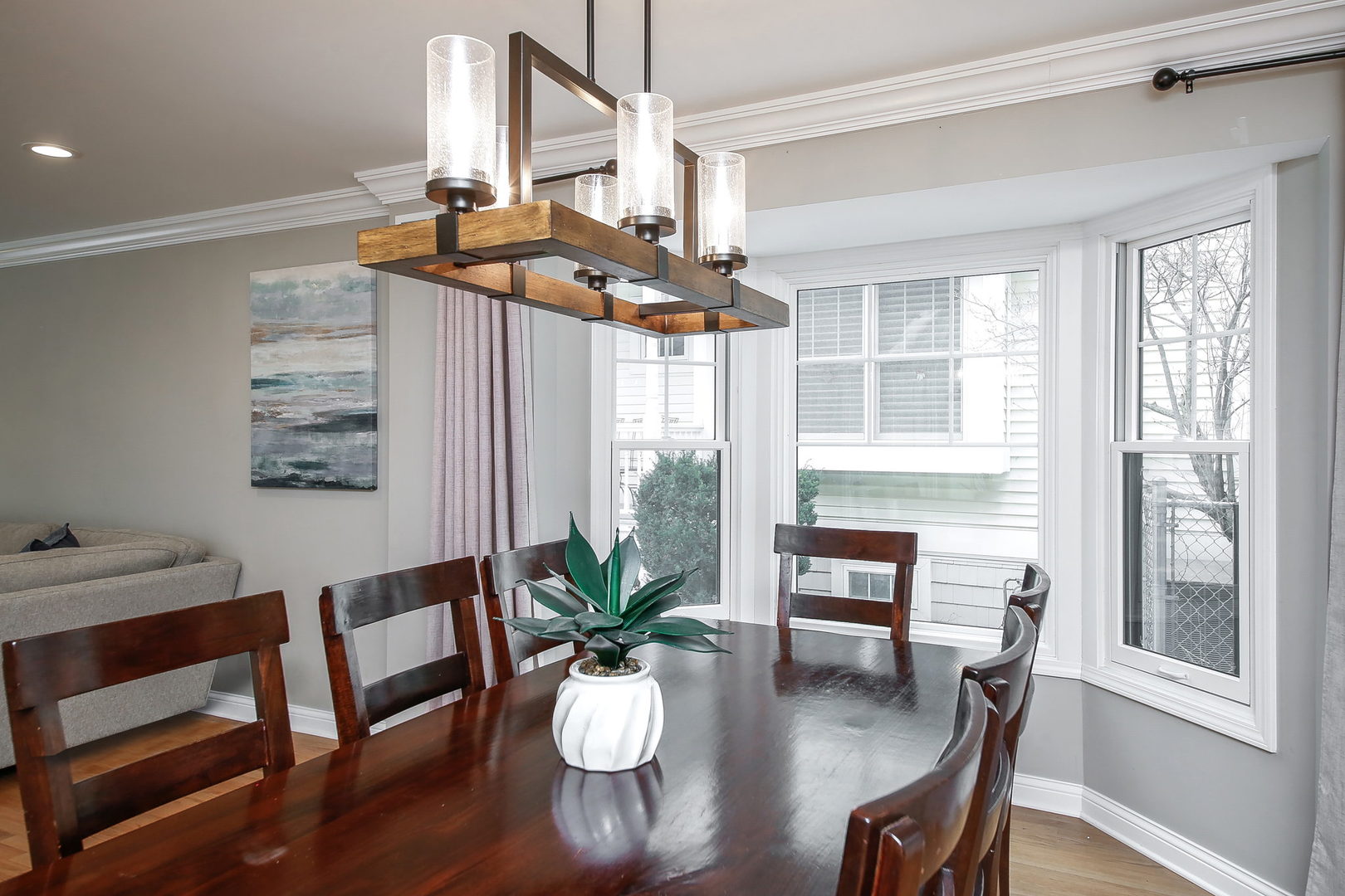 709 Pleasant Avenue, Glen Ellyn, IL 60137