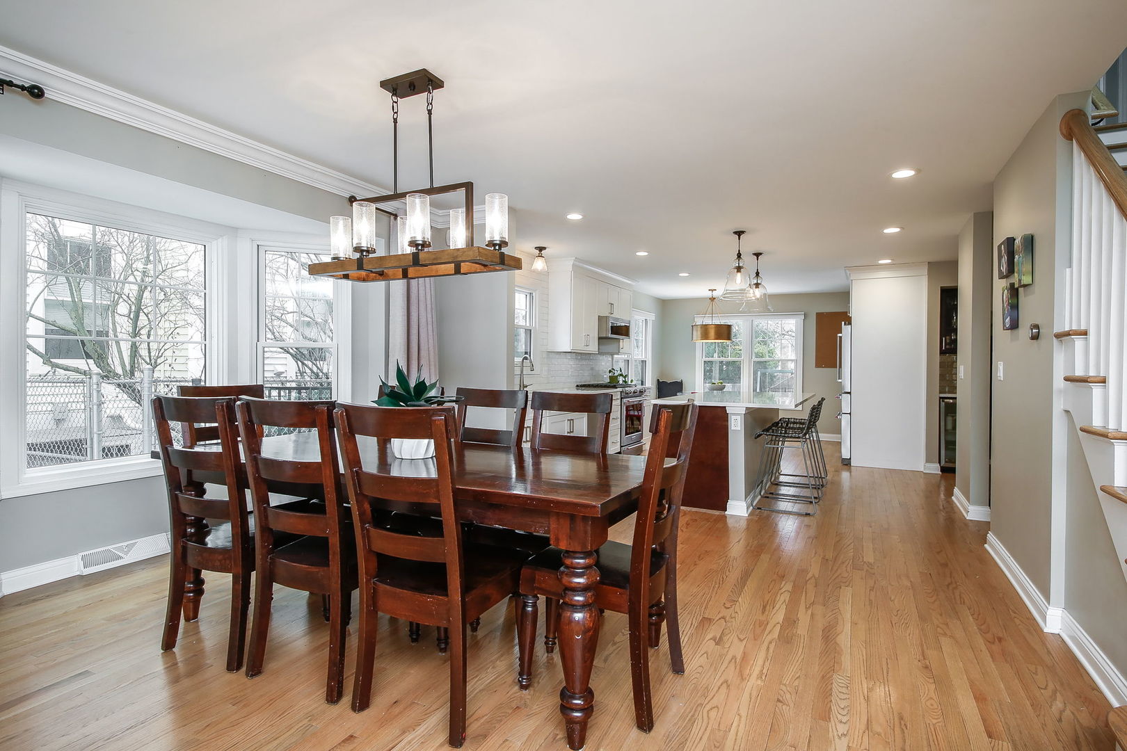 709 Pleasant Avenue, Glen Ellyn, IL 60137