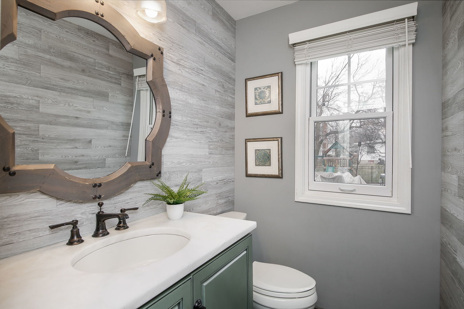 709 Pleasant Avenue, Glen Ellyn, IL 60137