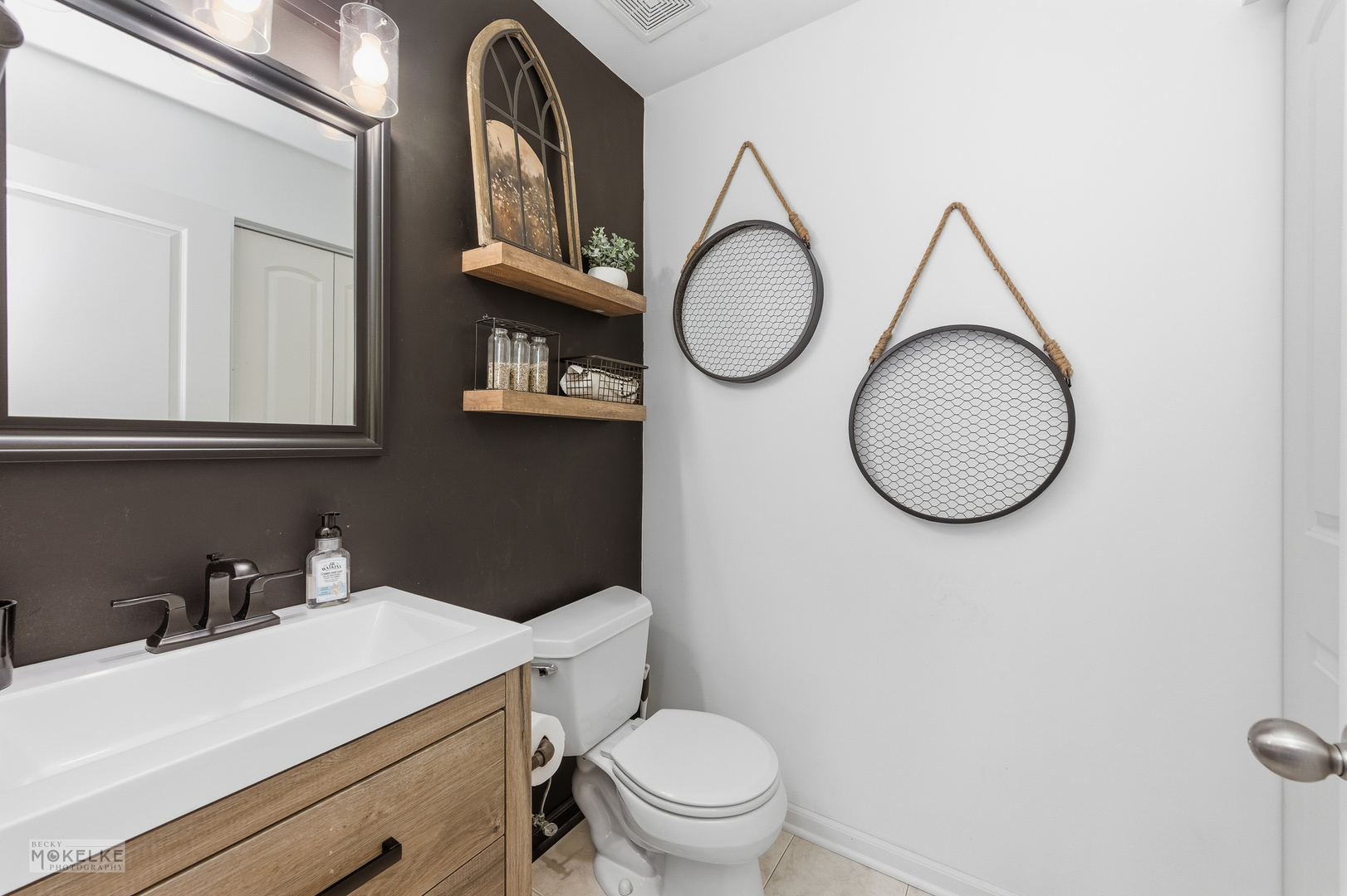 814 Edgewater Drive, Minooka, IL 60447