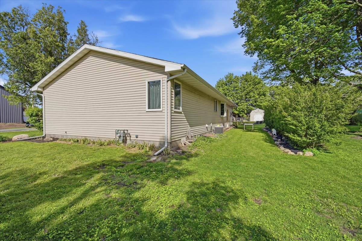 100 W Kentucky Avenue, Chenoa, IL 61726