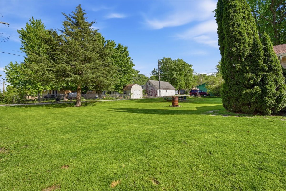 100 W Kentucky Avenue, Chenoa, IL 61726