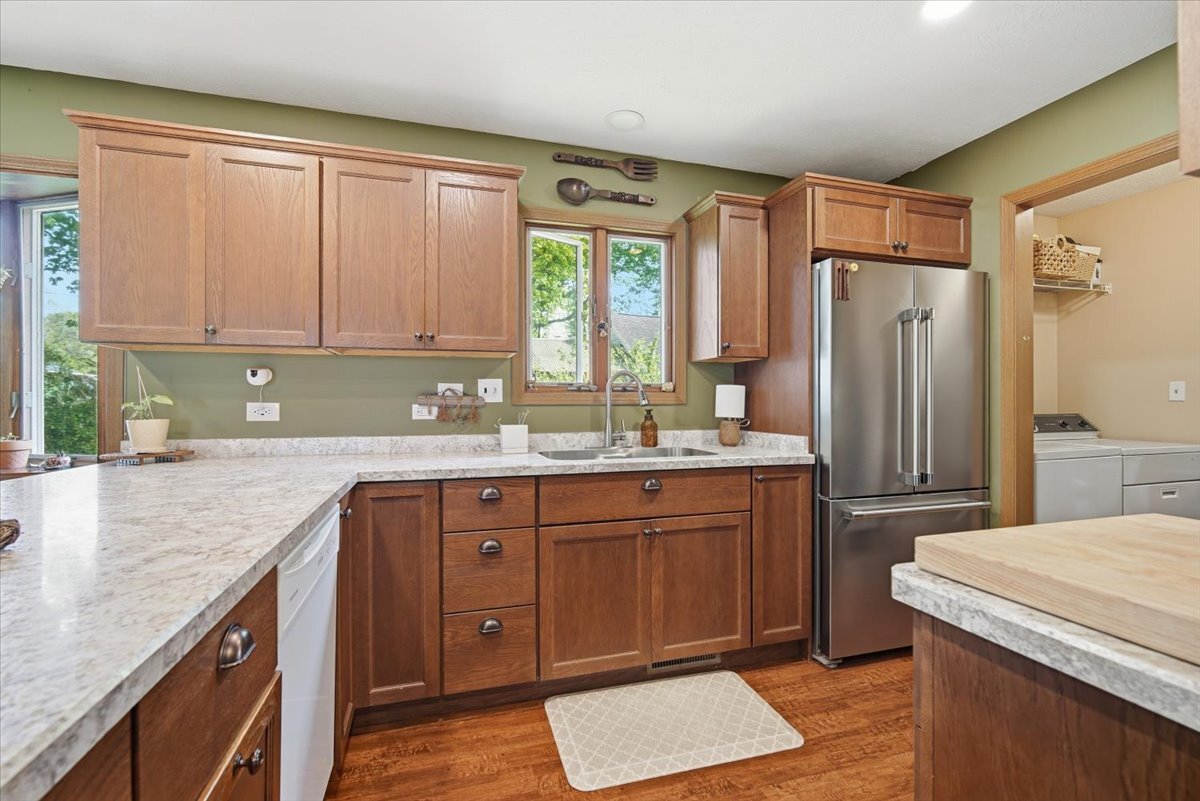 100 W Kentucky Avenue, Chenoa, IL 61726