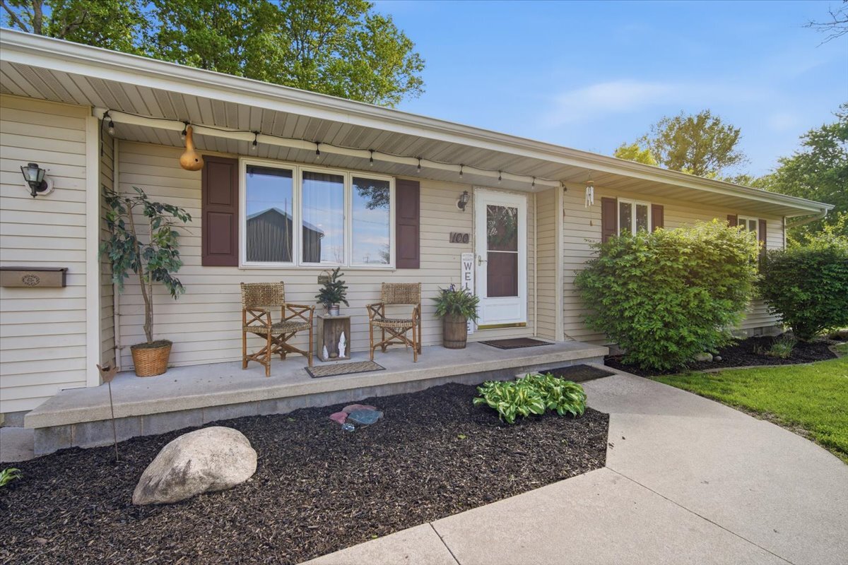 100 W Kentucky Avenue, Chenoa, IL 61726