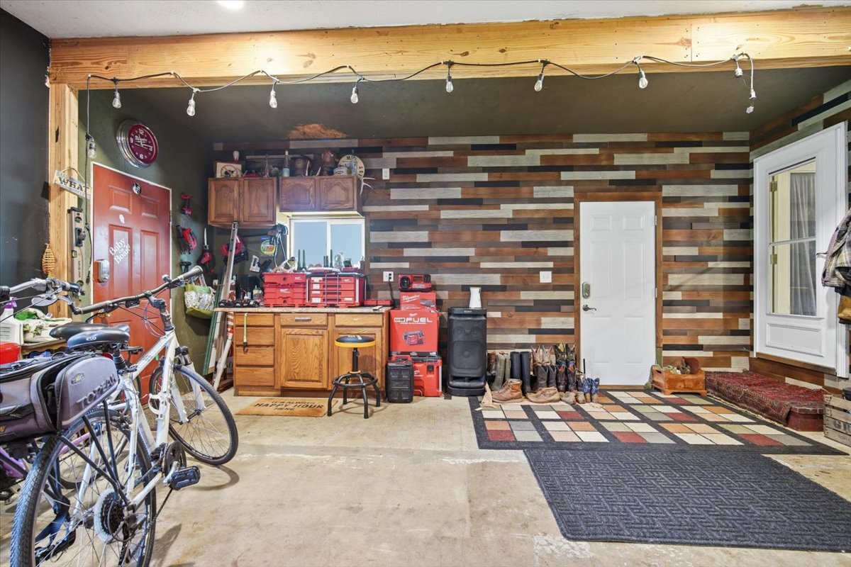 100 W Kentucky Avenue, Chenoa, IL 61726