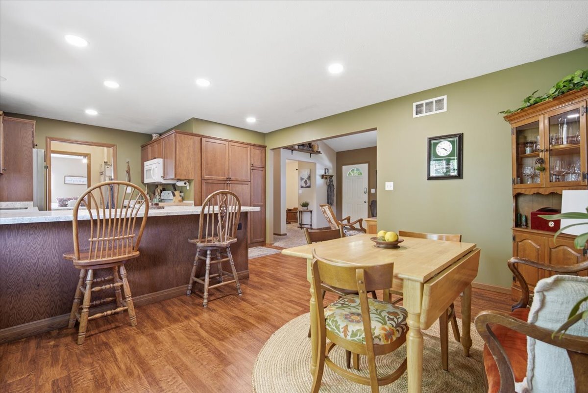 100 W Kentucky Avenue, Chenoa, IL 61726