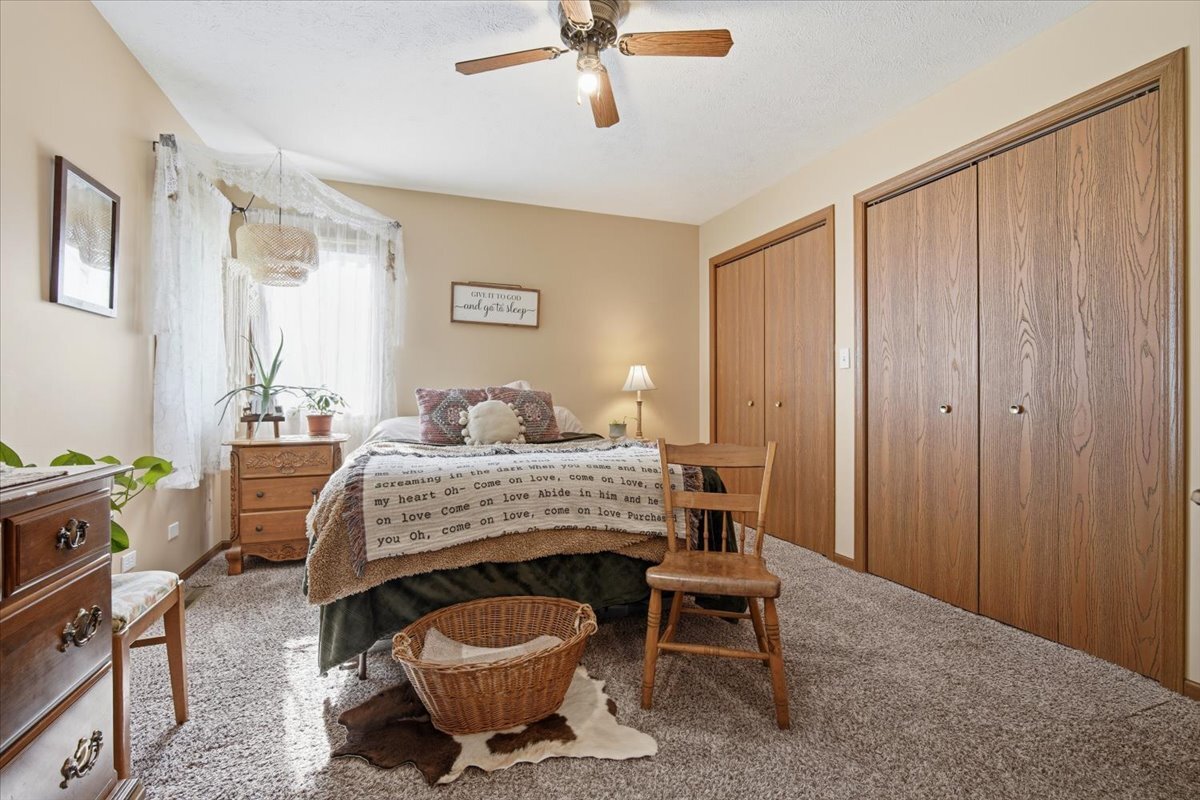 100 W Kentucky Avenue, Chenoa, IL 61726