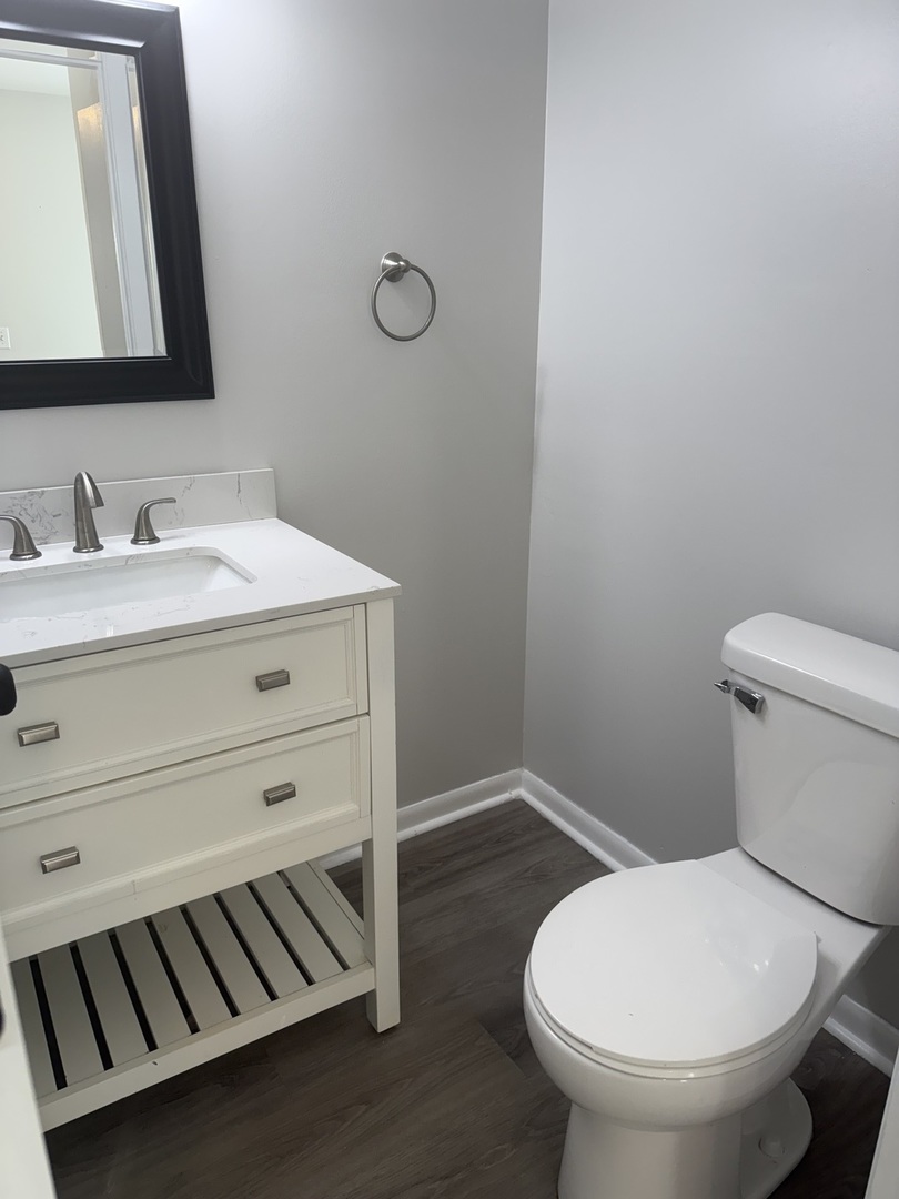 5513 Barclay Court, Clarendon Hills, IL 60514