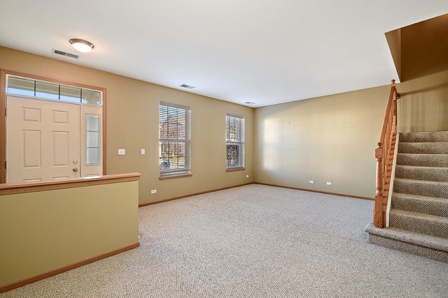 2529 Capitol Avenue, Aurora, IL 60503