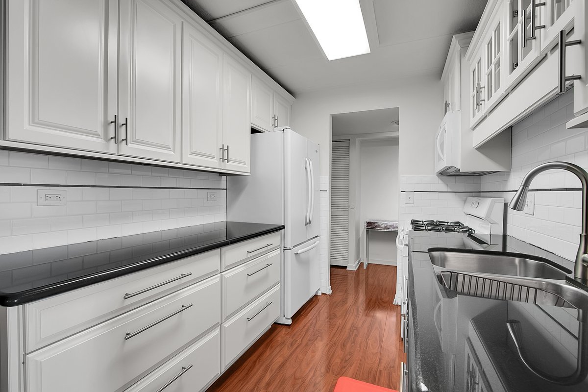 5S040 Pebblewood Lane #E103, Naperville, IL 60563