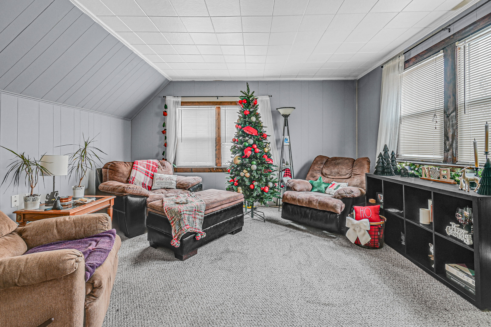 205 Blackstone Street, Thornton, IL 60476