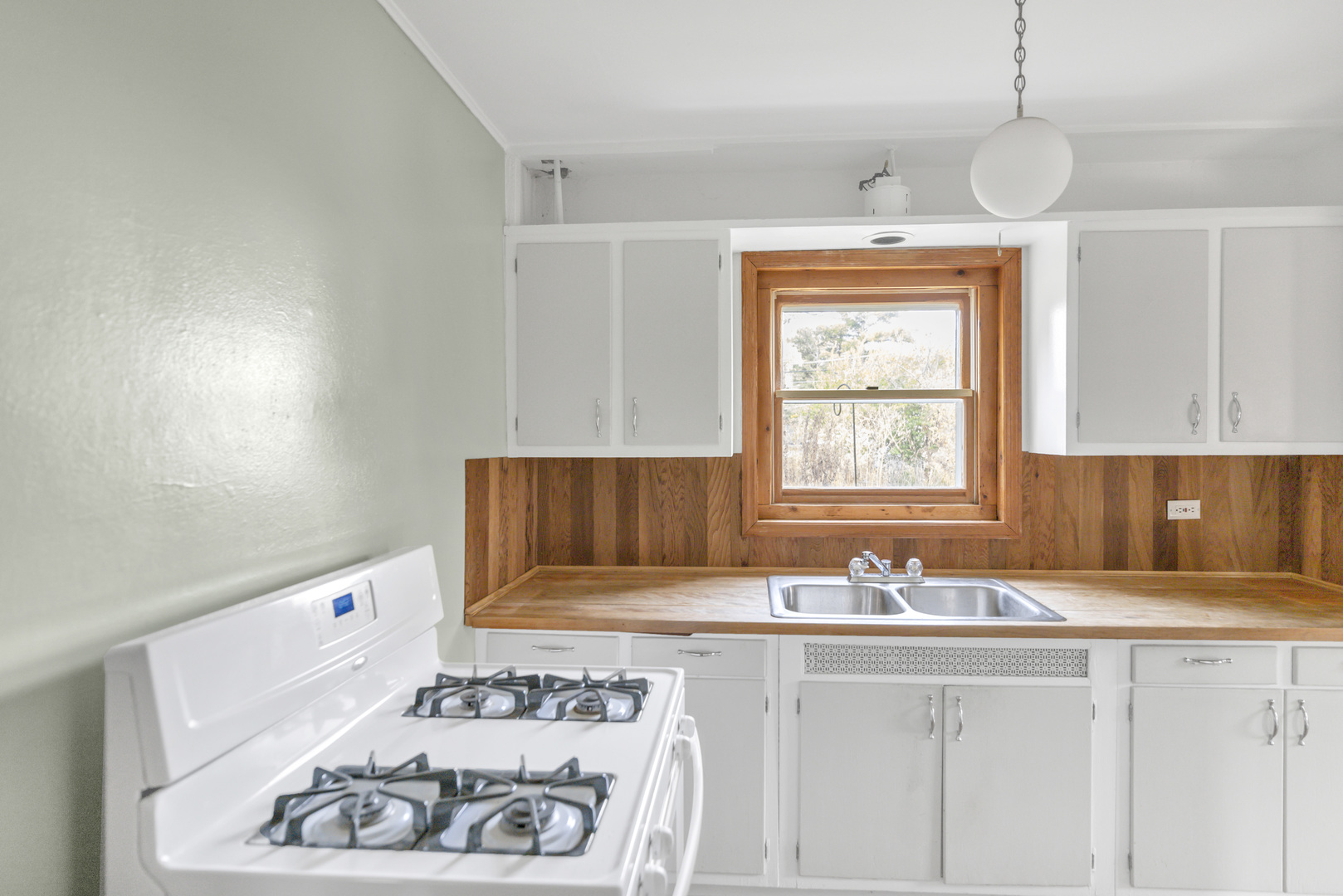 1623 Sawyer Avenue, Glen Ellyn, IL 60137