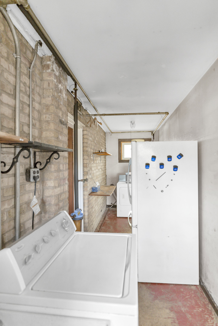 1623 Sawyer Avenue, Glen Ellyn, IL 60137