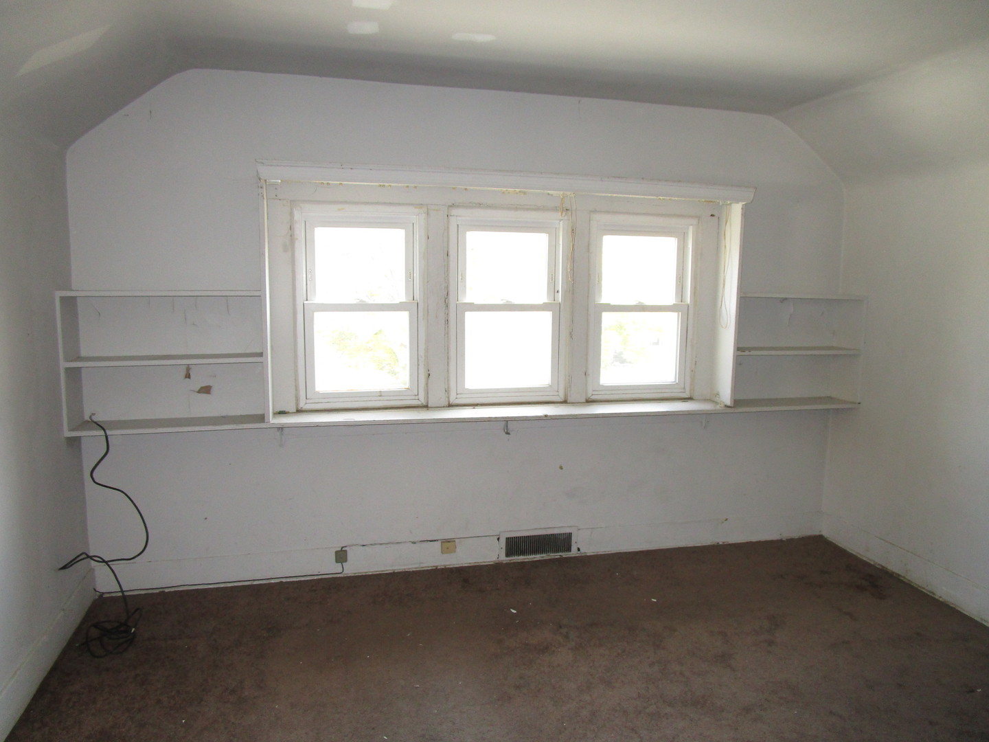 1416 S 17th Avenue, Maywood, IL 60153