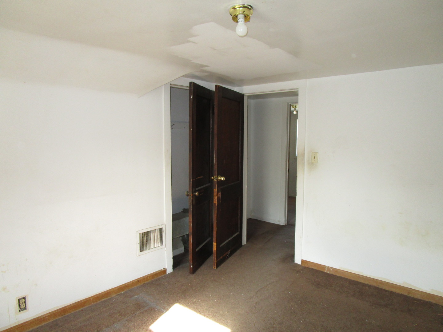 1416 S 17th Avenue, Maywood, IL 60153