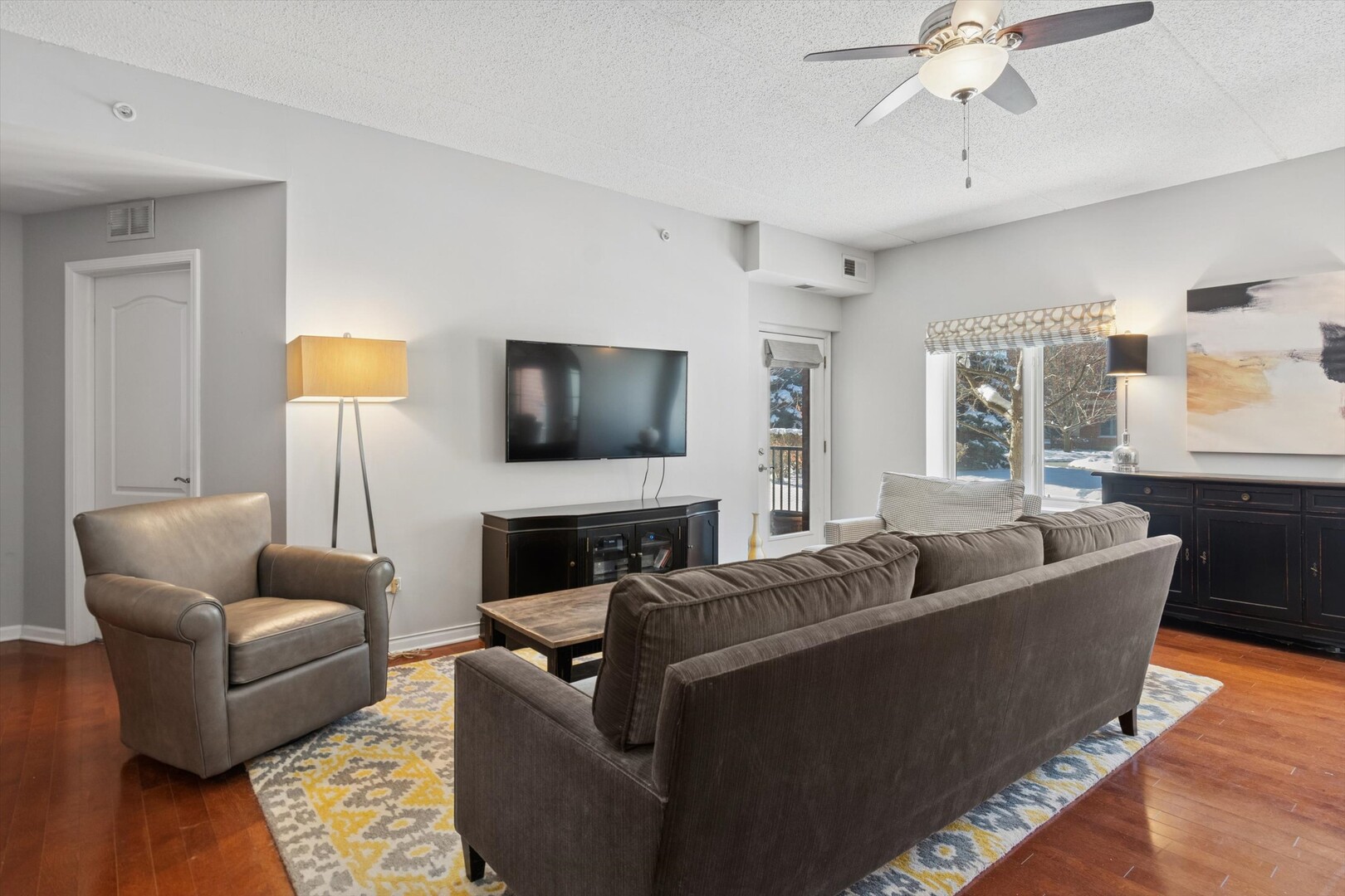 855 E 22ND Street #104, Lombard, IL 60148