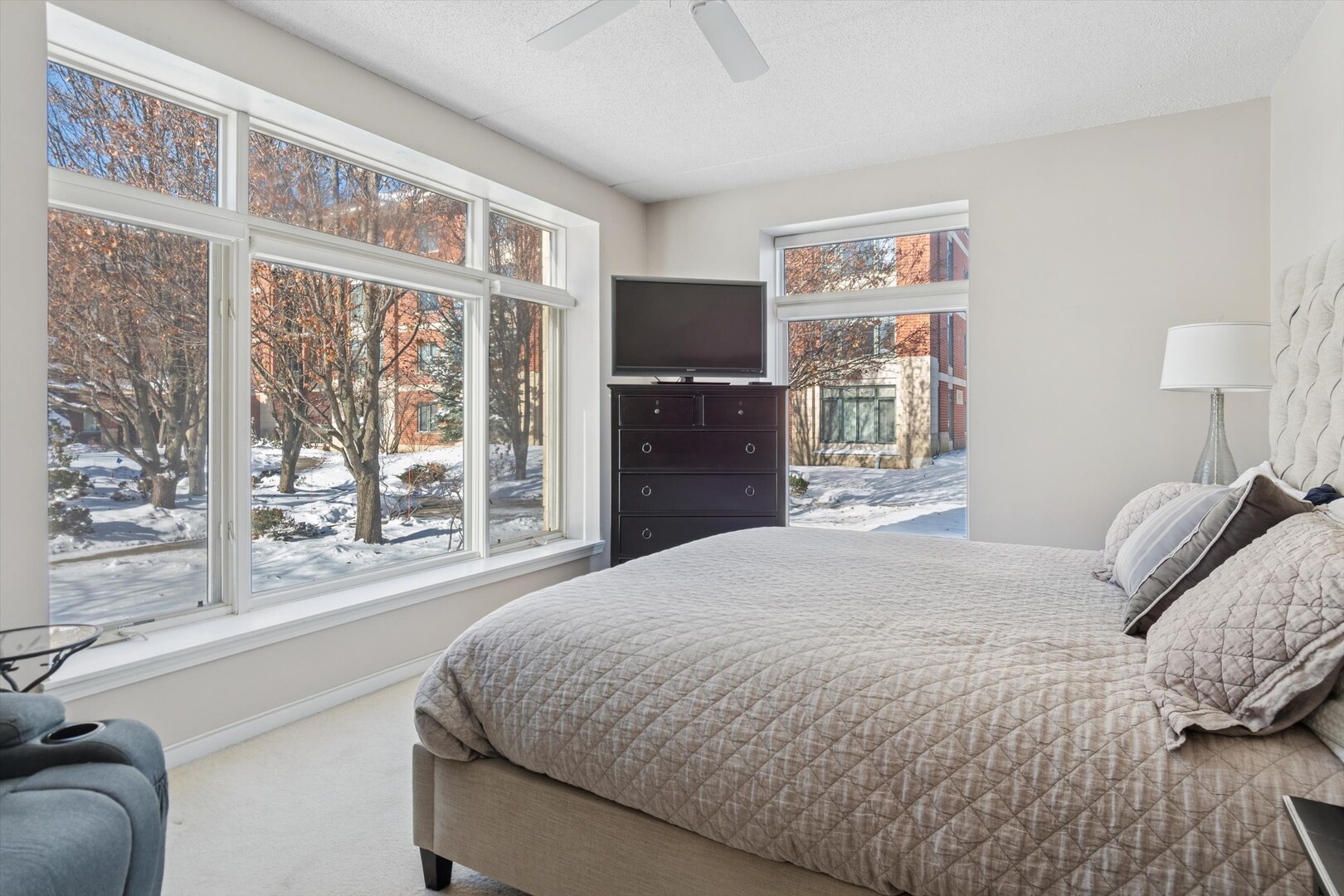 855 E 22ND Street #104, Lombard, IL 60148