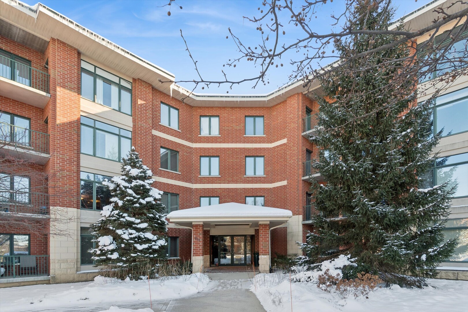 855 E 22ND Street #104, Lombard, IL 60148