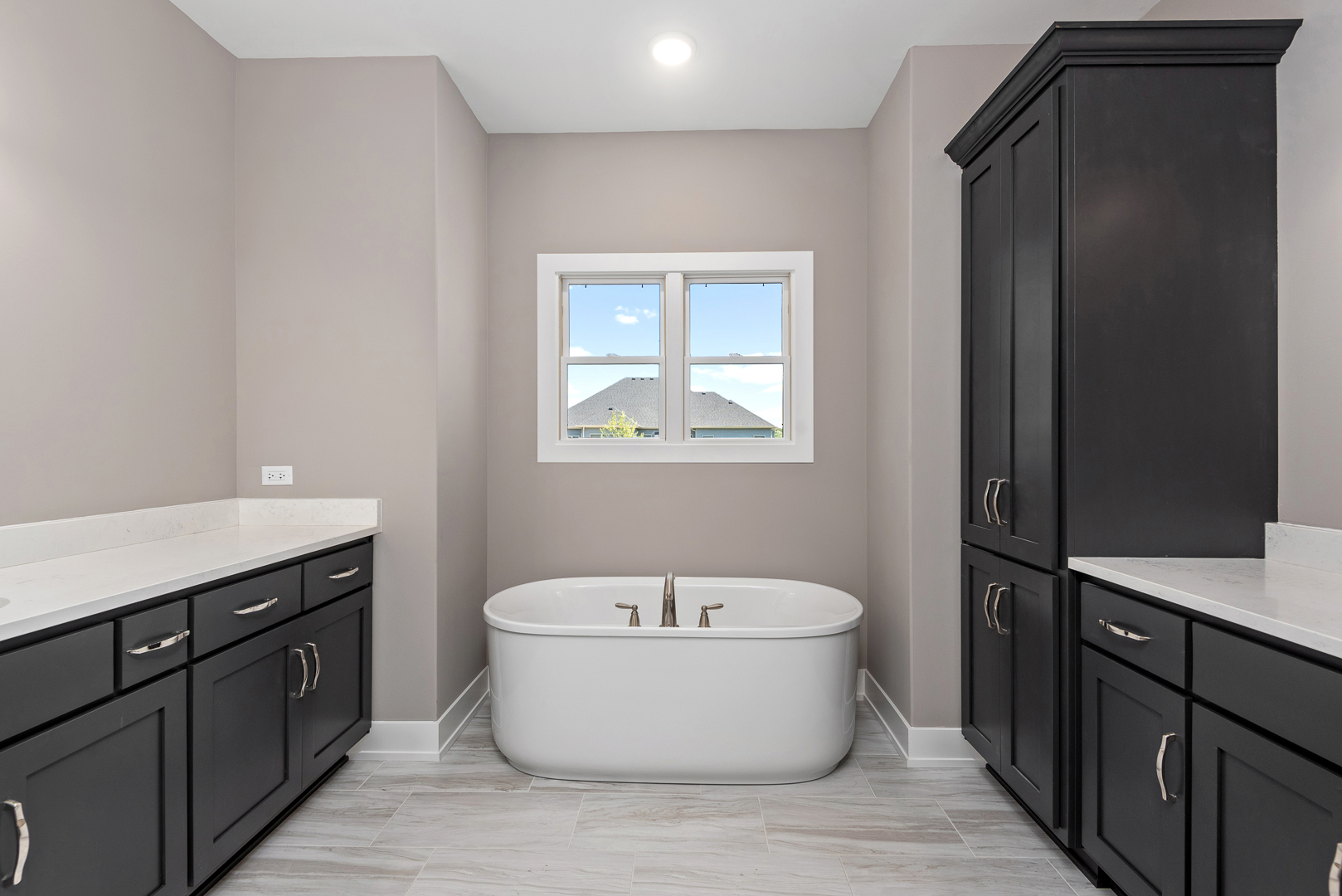 777 Dartmouth Lane, Oswego, IL 60543