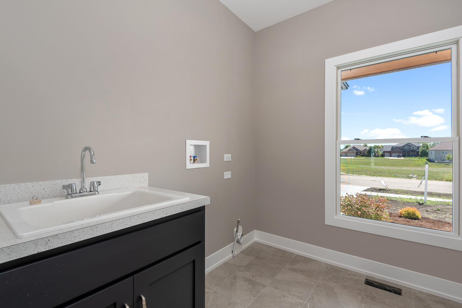 777 Dartmouth Lane, Oswego, IL 60543