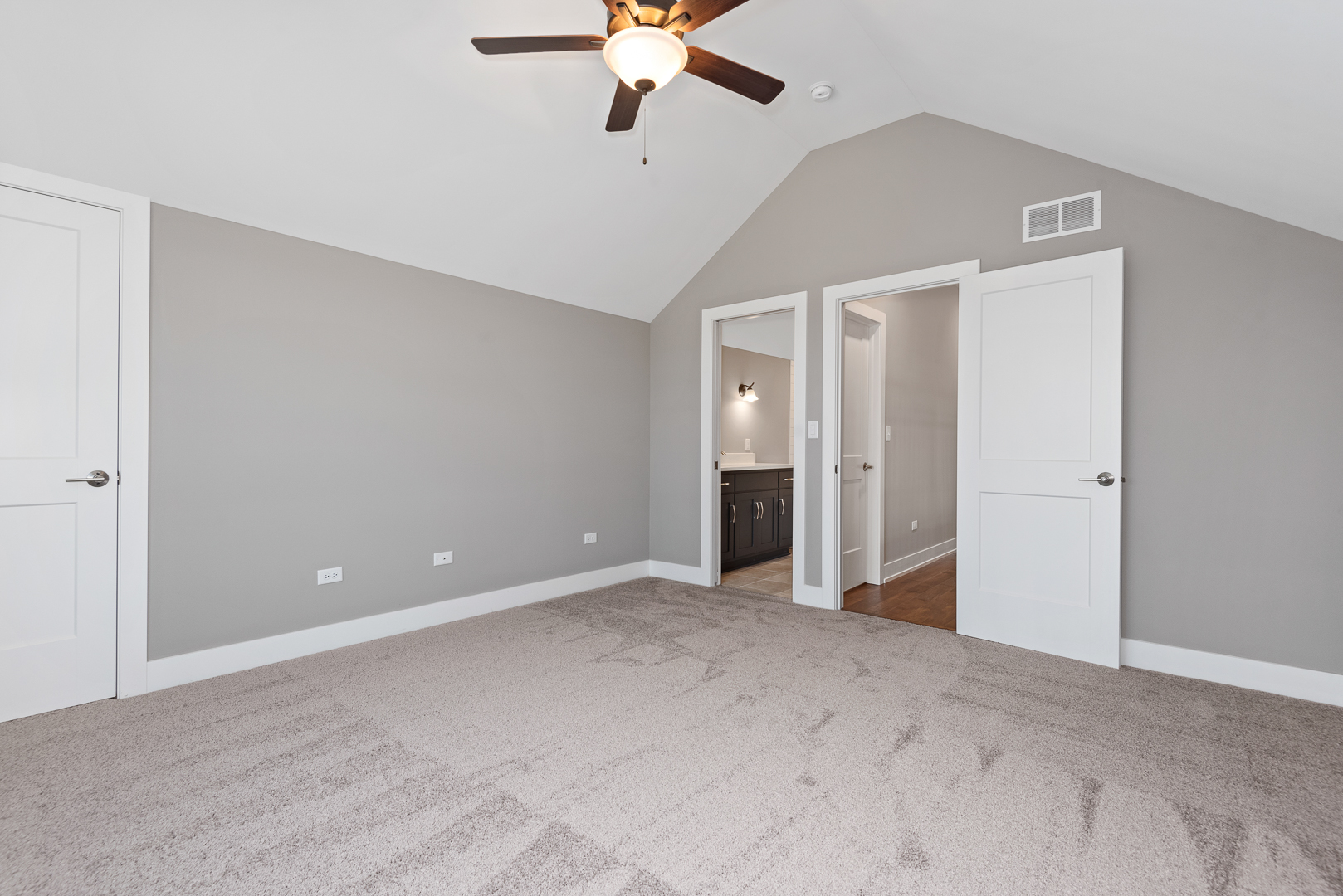 777 Dartmouth Lane, Oswego, IL 60543