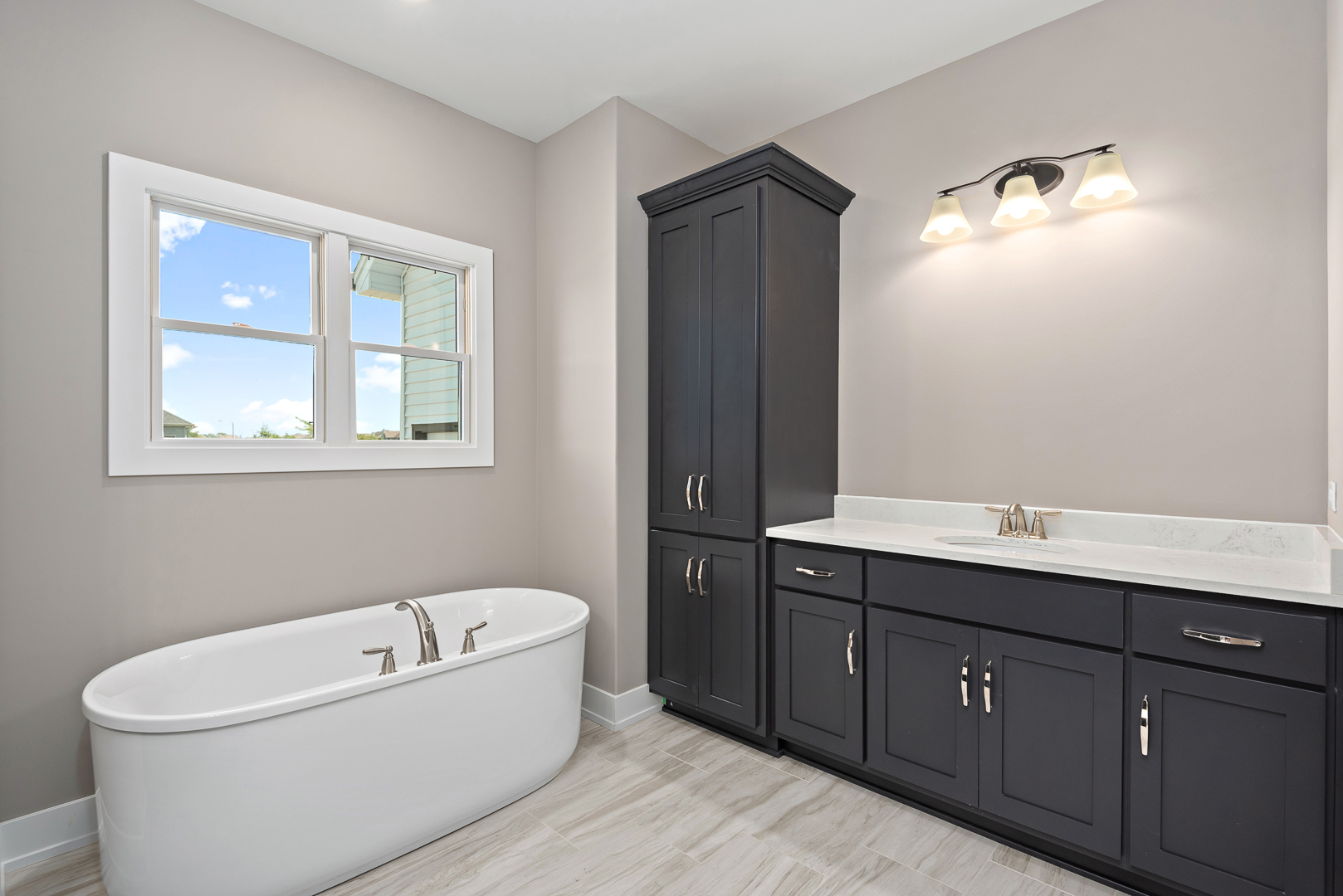 777 Dartmouth Lane, Oswego, IL 60543