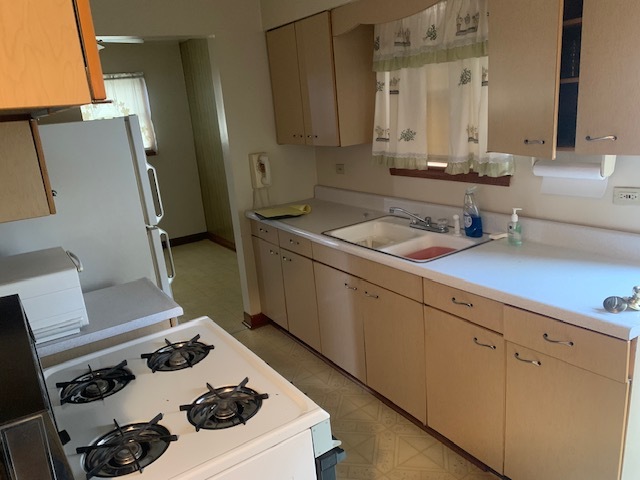 12613 S Marshfield Avenue, Calumet Park, IL 60827