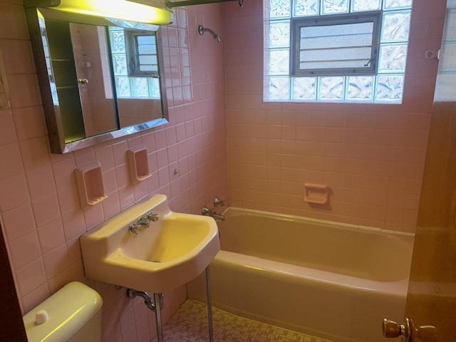 12613 S Marshfield Avenue, Calumet Park, IL 60827