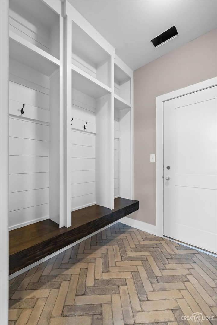 483 Deerfield Drive, Oswego, IL 60543