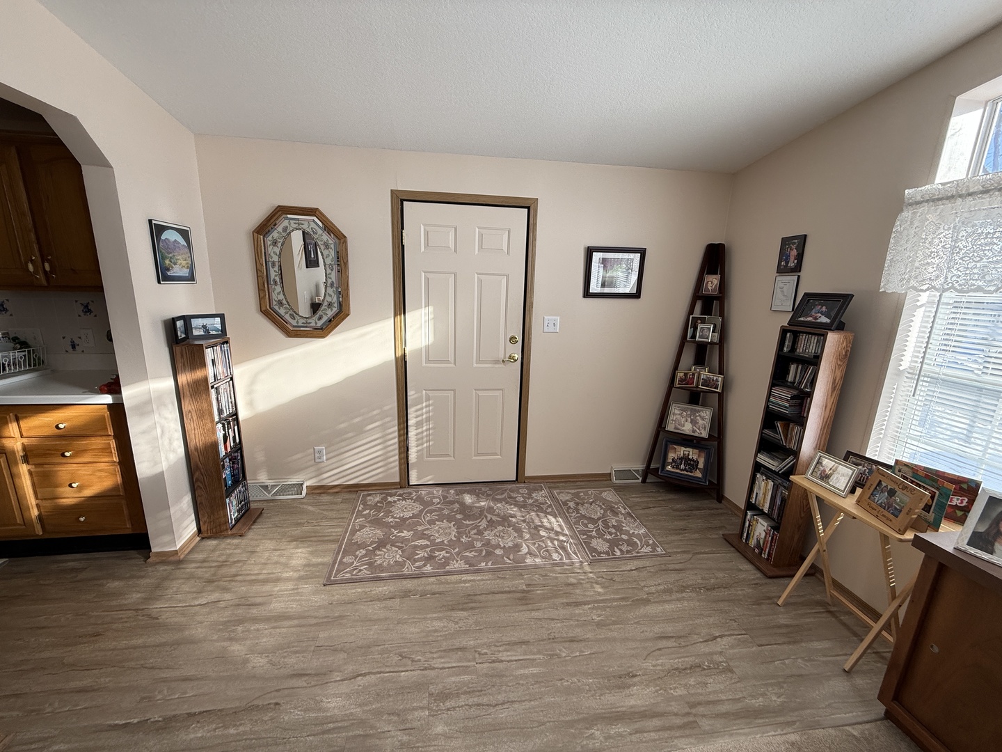 10856 W GATEWAY Drive, Frankfort, IL 60423