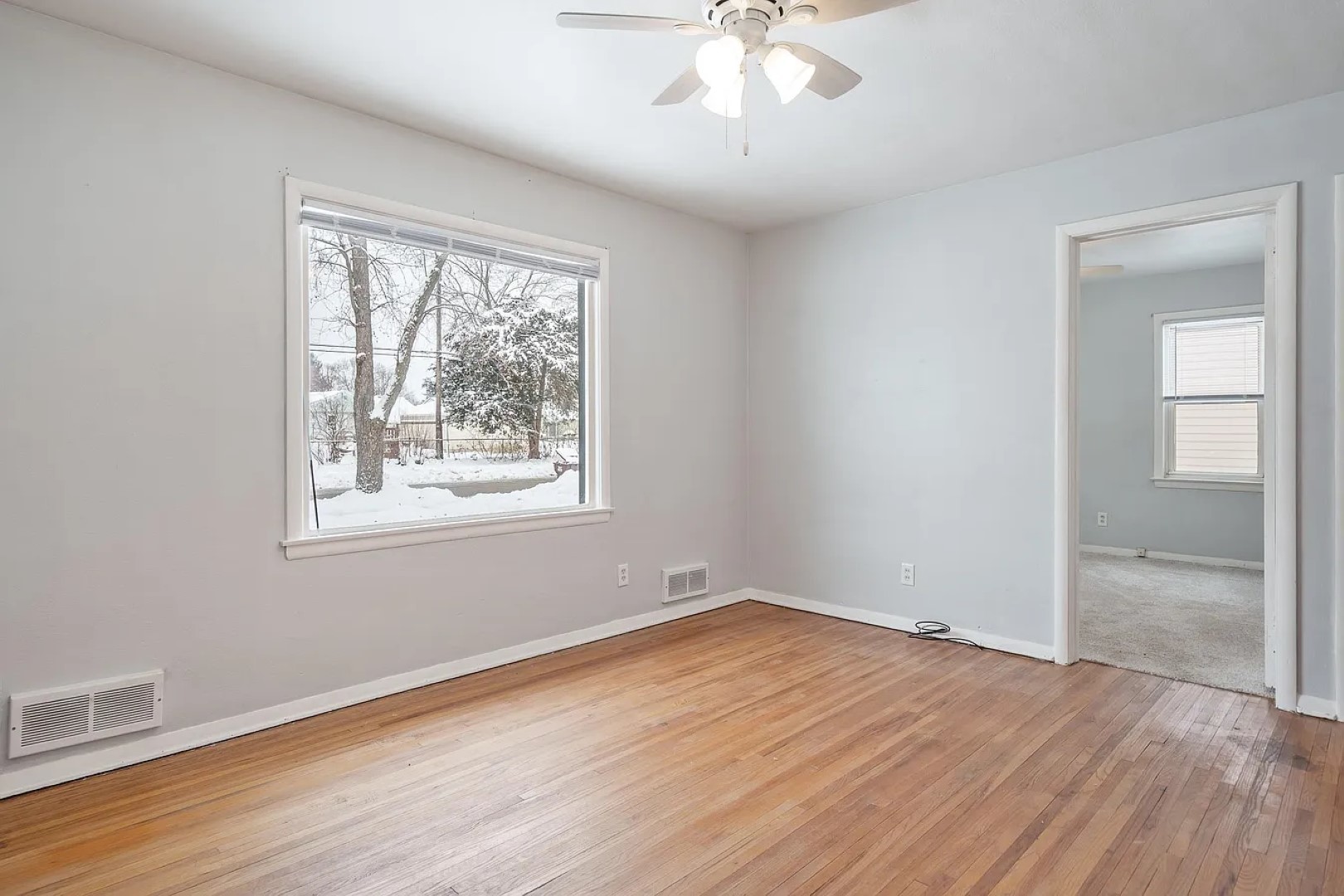 1003 E Hosmer Street, Loves Park, IL 61111