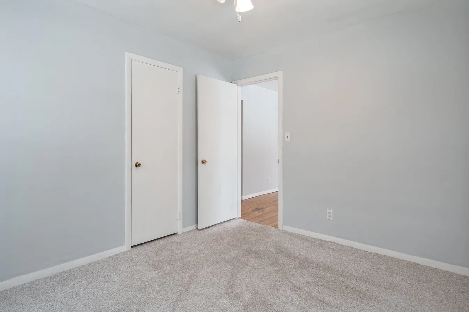 1003 E Hosmer Street, Loves Park, IL 61111