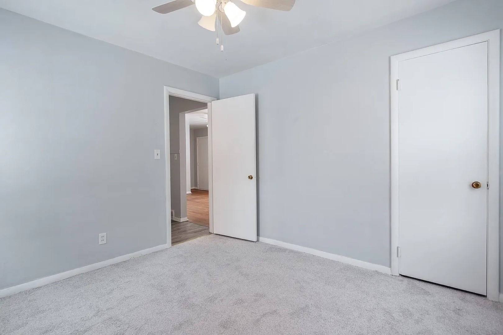 1003 E Hosmer Street, Loves Park, IL 61111