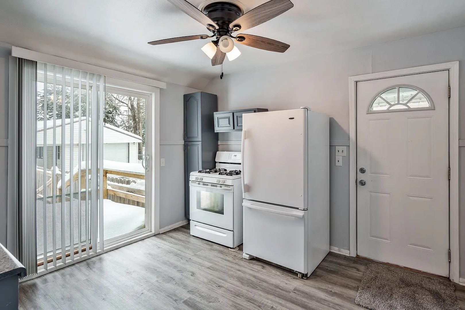 1003 E Hosmer Street, Loves Park, IL 61111