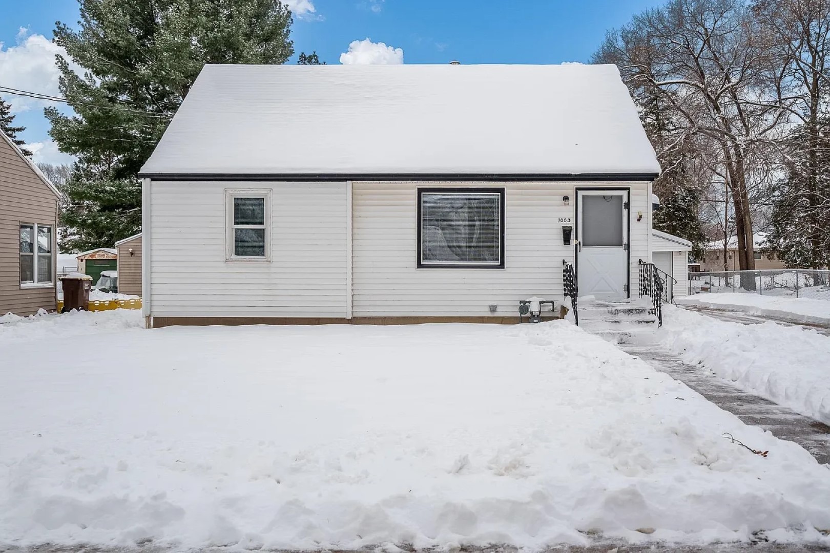 1003 E Hosmer Street, Loves Park, IL 61111