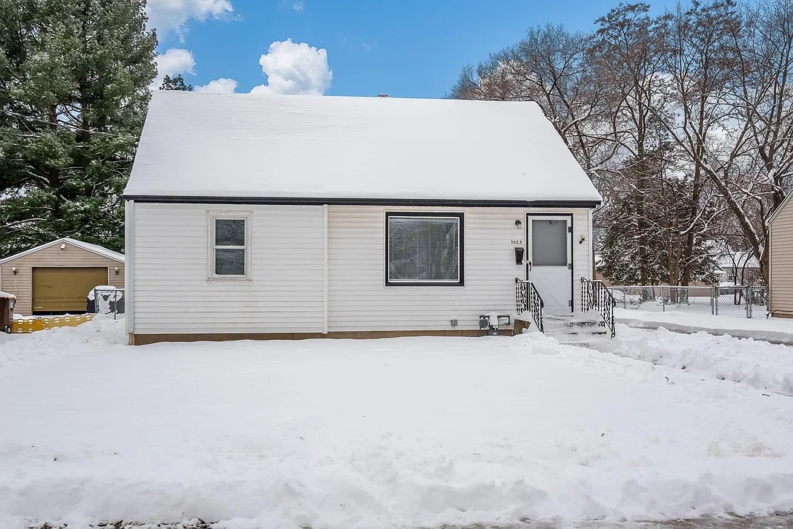 1003 E Hosmer Street, Loves Park, IL 61111