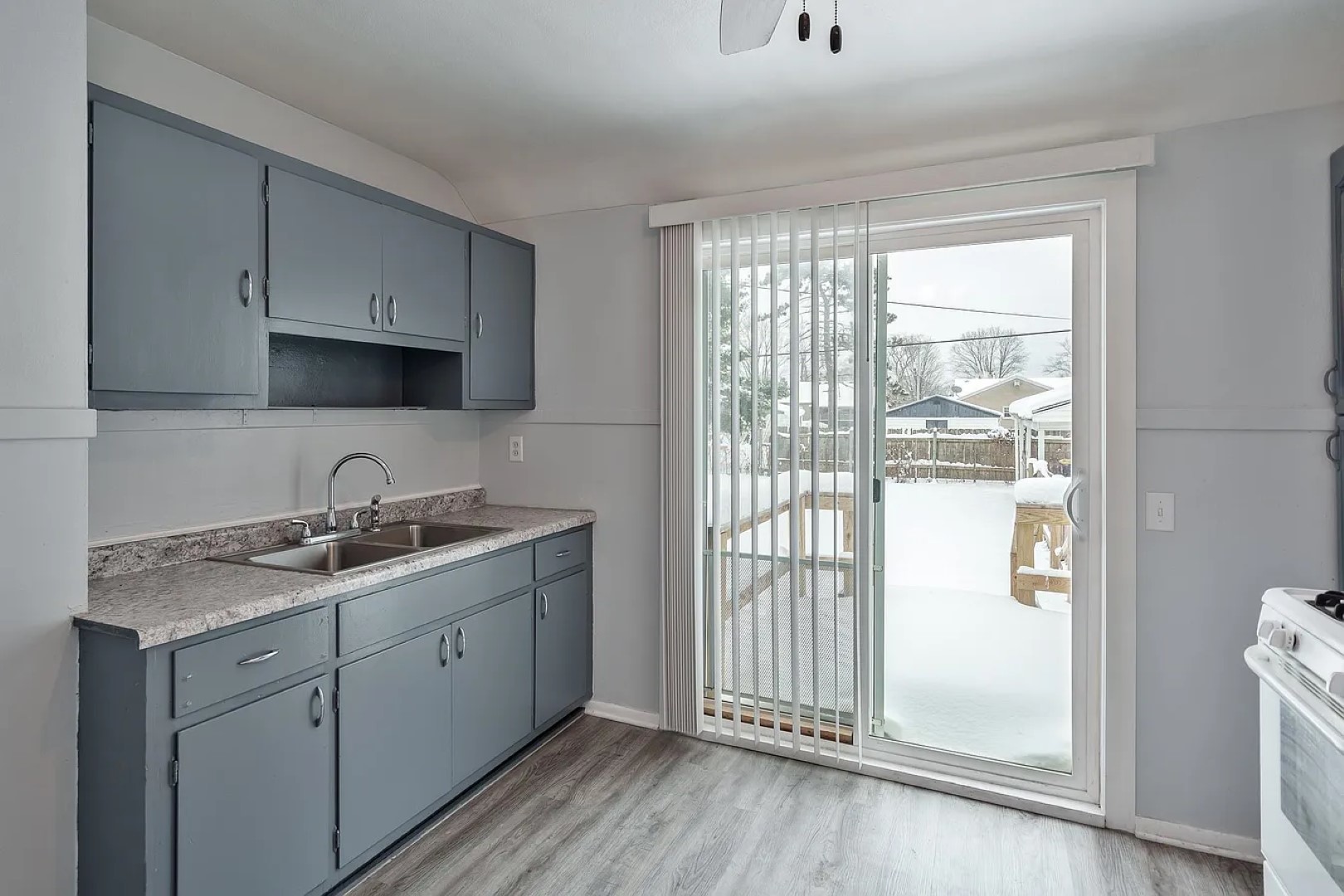 1003 E Hosmer Street, Loves Park, IL 61111