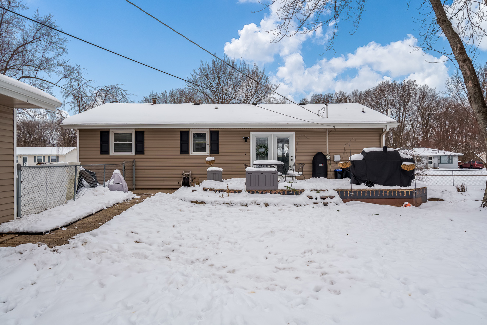 1517 Minns Drive, Machesney Park, IL 61115