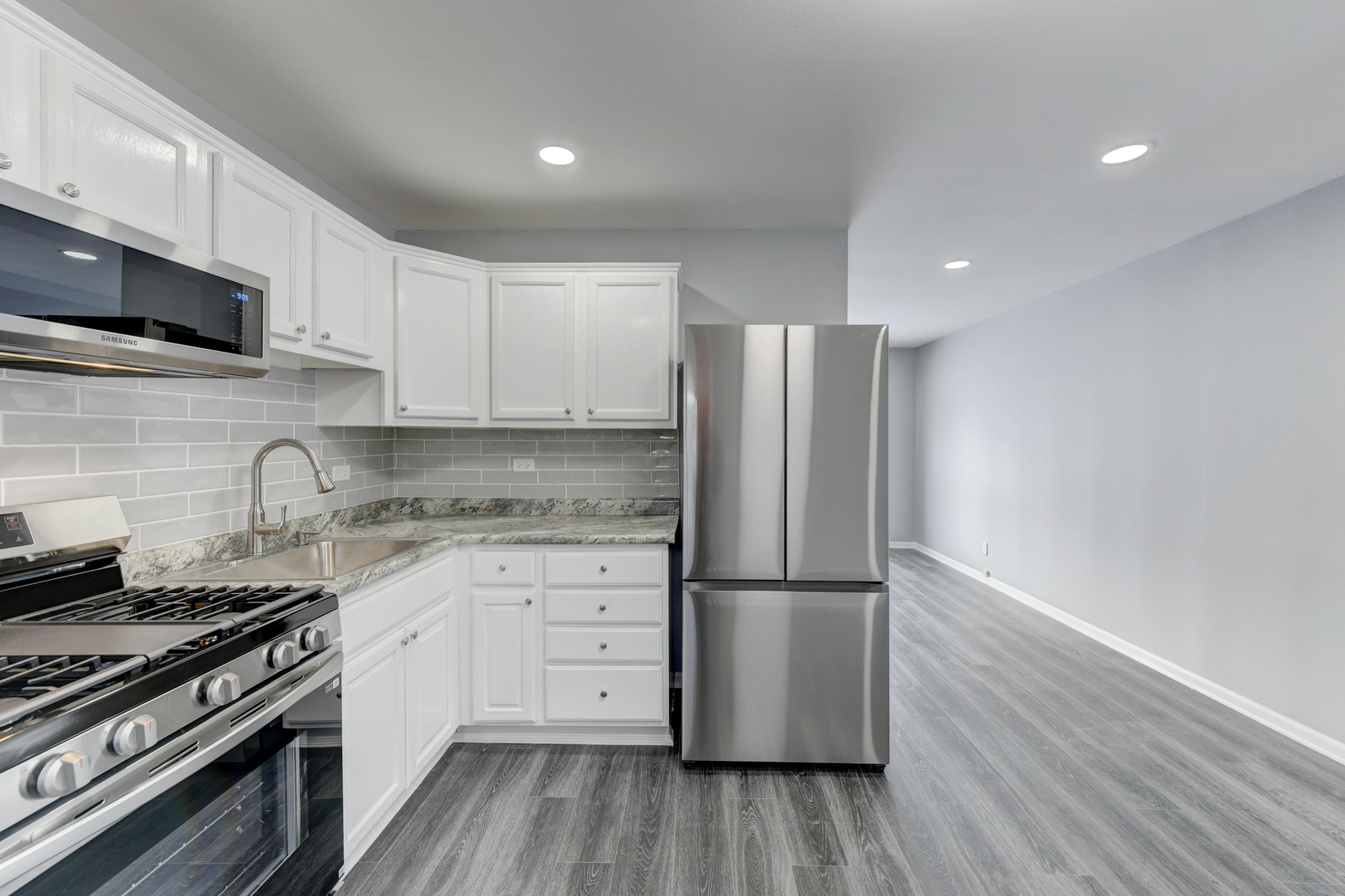 2059 216th Street, Sauk Village, IL 60411