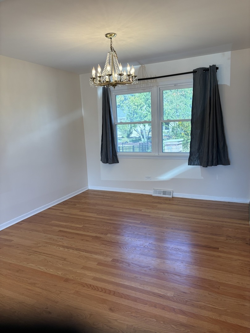 1814 Holly Avenue, Darien, IL 60561