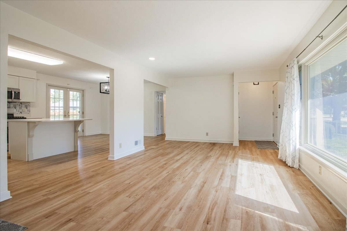 1621 Mayfield Avenue, Joliet, IL 60435