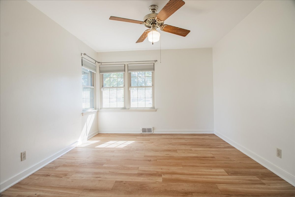 1621 Mayfield Avenue, Joliet, IL 60435