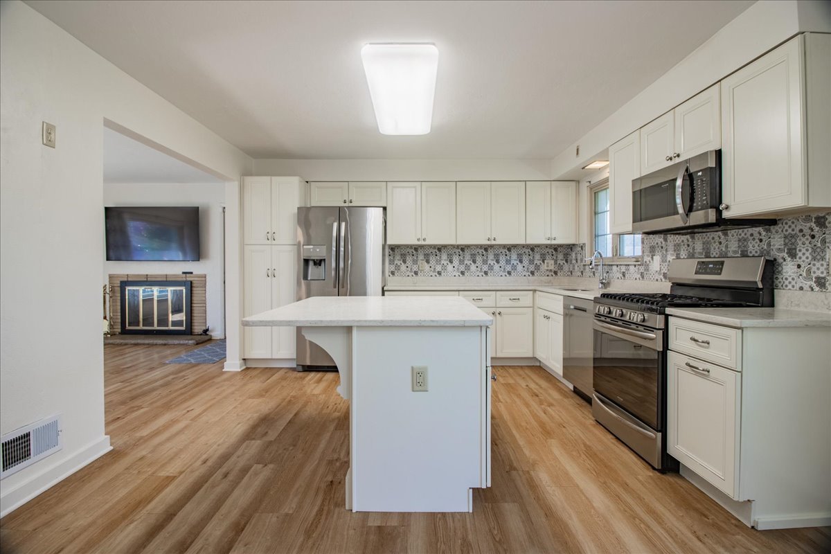 1621 Mayfield Avenue, Joliet, IL 60435